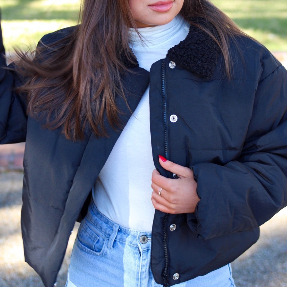 Black cropped Sherpa collared jacket